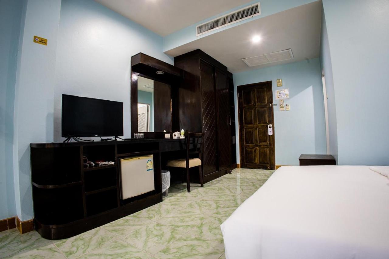 Отель Riviera Patong Экстерьер фото