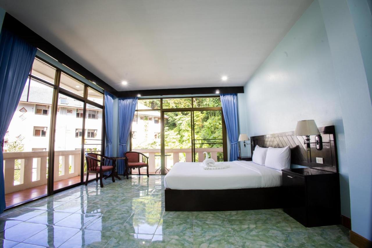 Отель Riviera Patong Экстерьер фото